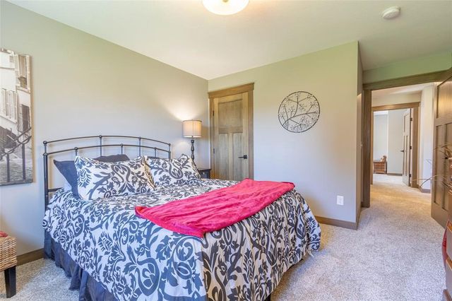 2739 Highclere Drive, Eau Claire, WI 54703