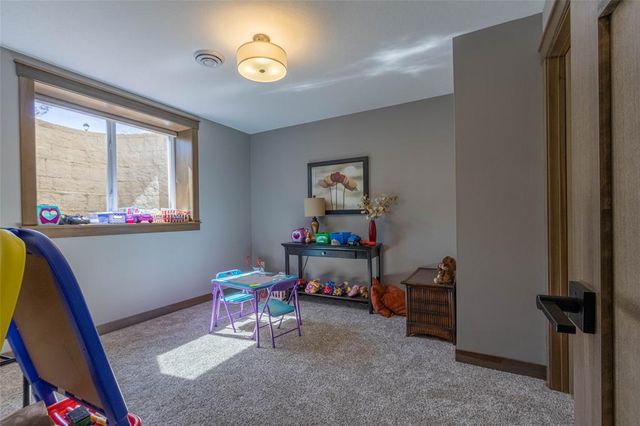 2739 Highclere Drive, Eau Claire, WI 54703