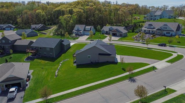 2739 Highclere Drive, Eau Claire, WI 54703