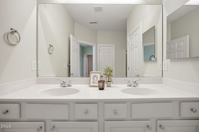 204 Crystal Brook Lane, Cary, NC 27519
