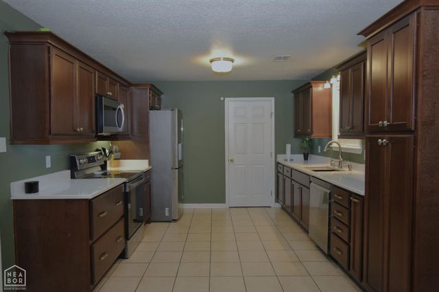 4003 Lori Spence, Paragould, AR 72450