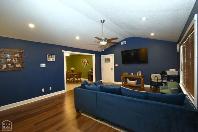 4003 Lori Spence, Paragould, AR 72450