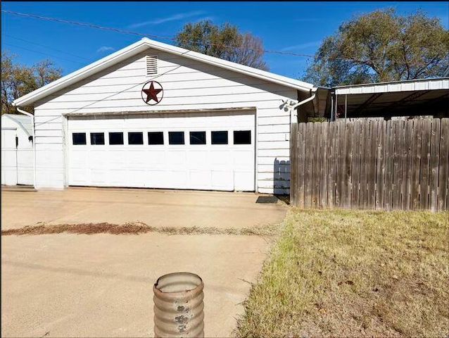 501 N Windle Street, Granite, OK 73547
