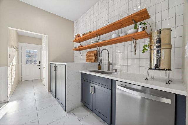 1414 Finch Street, Houston, TX 77009