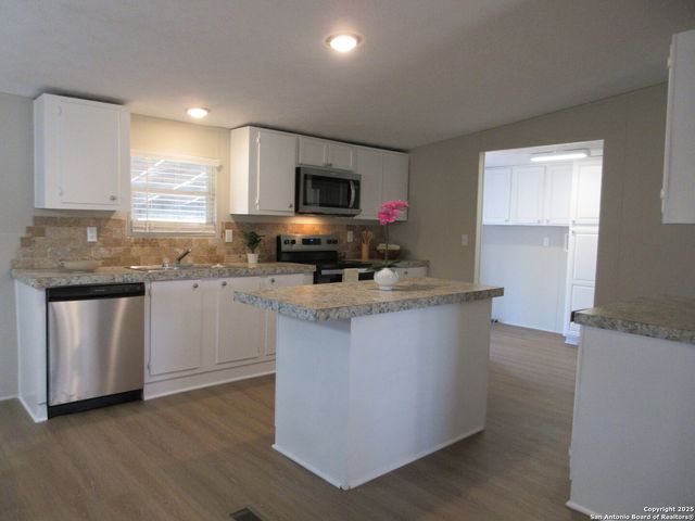 230 County Road 5635, Castroville, TX 78009