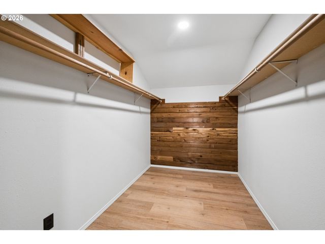 18615 S SCHUEBEL Ln, Beavercreek, OR 97004