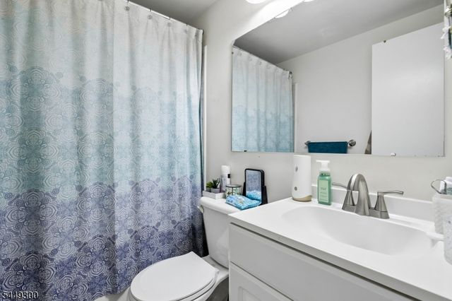1101 Brooks Blvd, Manville Boro, NJ 08835