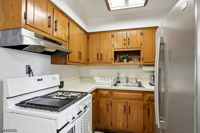 1101 Brooks Blvd, Manville Boro, NJ 08835