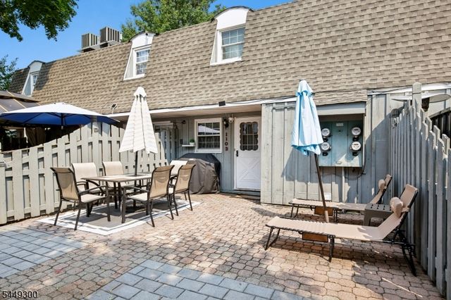 1101 Brooks Blvd, Manville Boro, NJ 08835