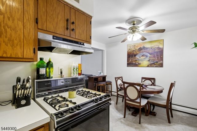 1101 Brooks Blvd, Manville Boro, NJ 08835