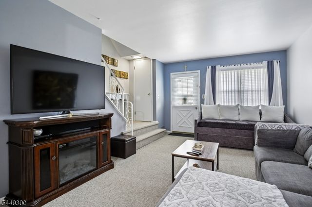 1101 Brooks Blvd, Manville Boro, NJ 08835