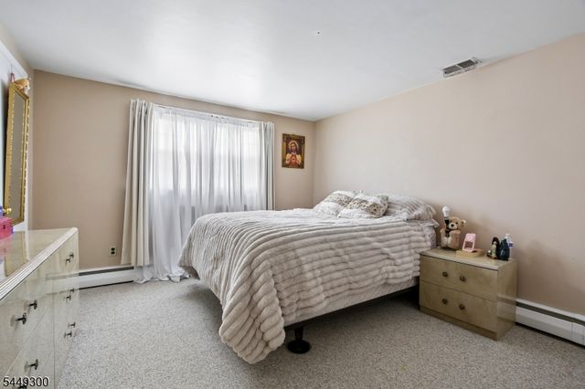 1101 Brooks Blvd, Manville Boro, NJ 08835