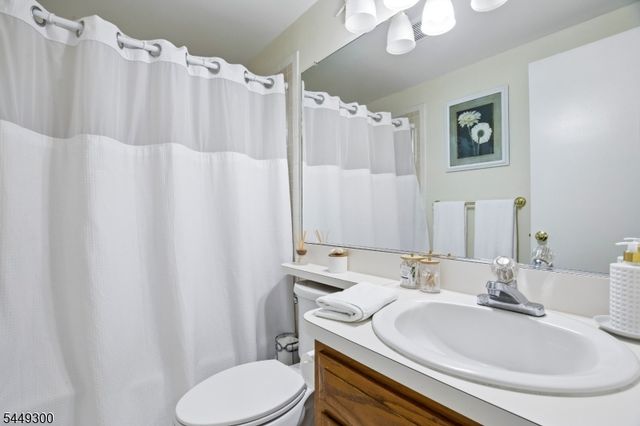 1101 Brooks Blvd, Manville Boro, NJ 08835