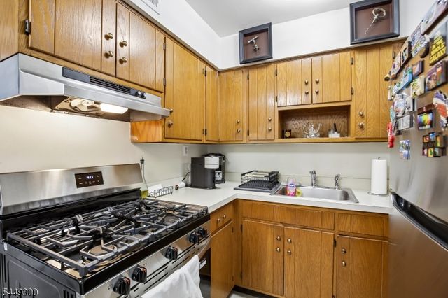 1101 Brooks Blvd, Manville Boro, NJ 08835