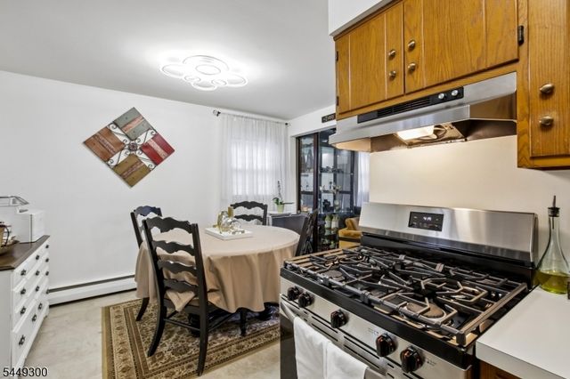 1101 Brooks Blvd, Manville Boro, NJ 08835