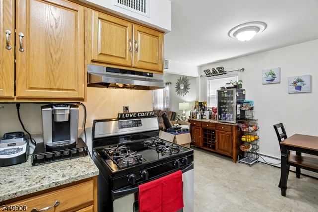 1101 Brooks Blvd, Manville Boro, NJ 08835