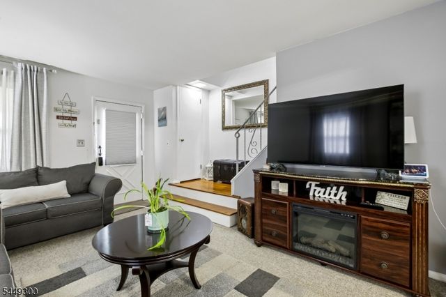 1101 Brooks Blvd, Manville Boro, NJ 08835
