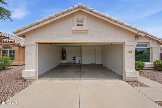972 E CONSTITUTION Drive, Chandler, AZ 85225