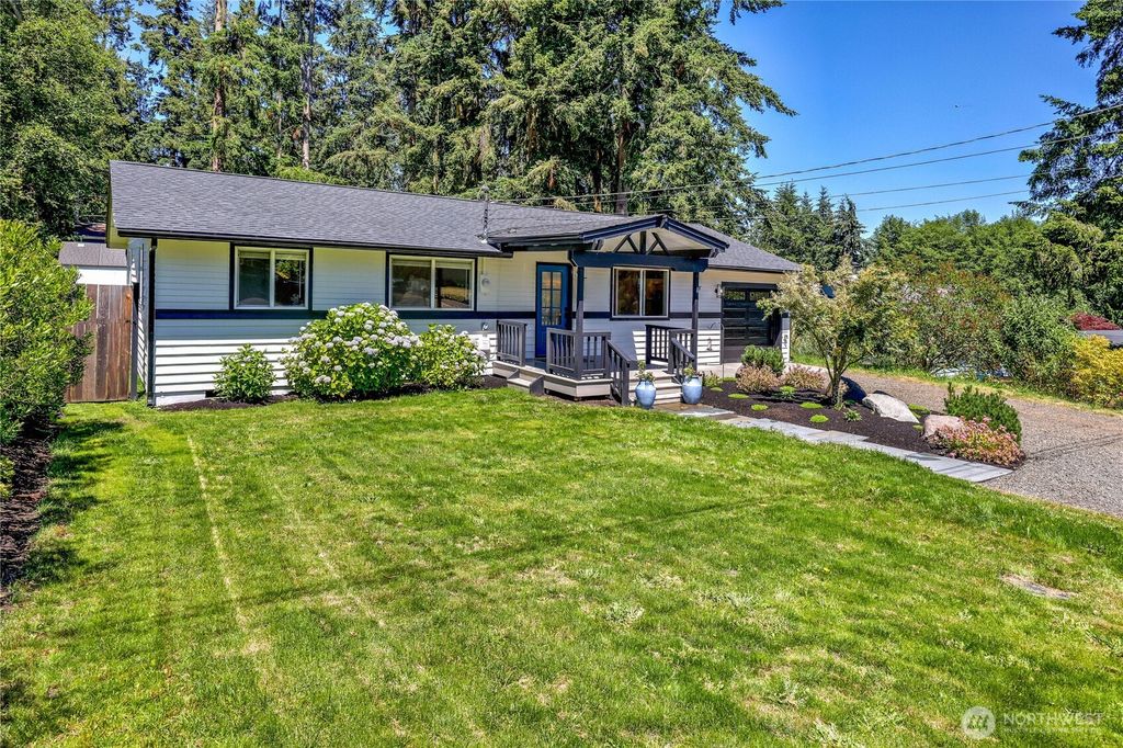 6726 NE Whidbey Drive, Hansville, WA 98340