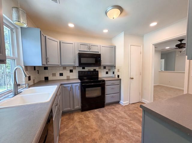 300 Indigo Road, Goose Creek, SC 29445