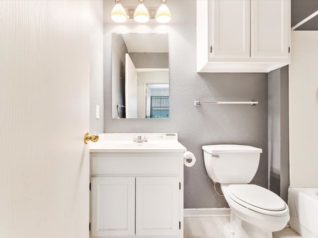1436 Elmwood Avenue, Fort Worth, TX 76104