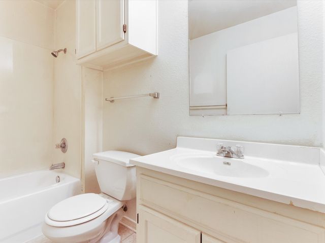 1436 Elmwood Avenue, Fort Worth, TX 76104