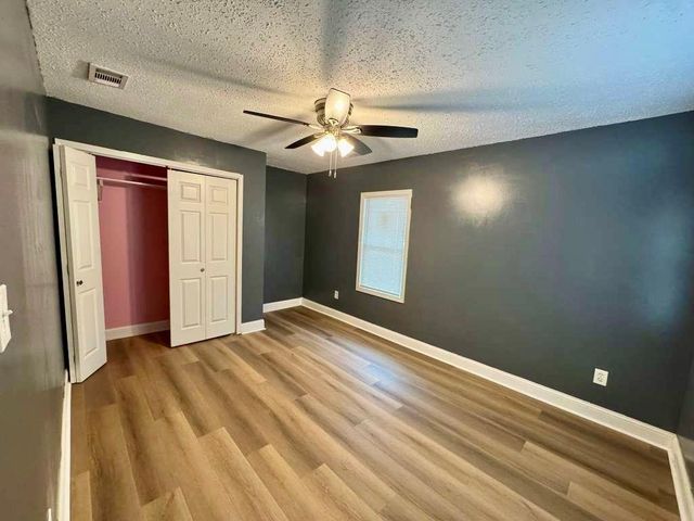 5209 E 6th Street, Kansas City, MO 64124