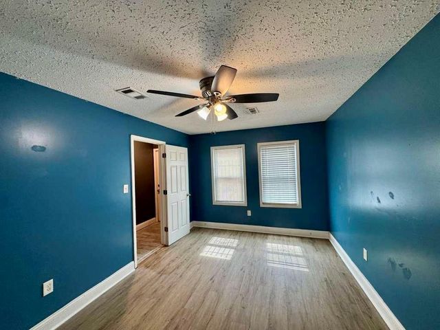 5209 E 6th Street, Kansas City, MO 64124