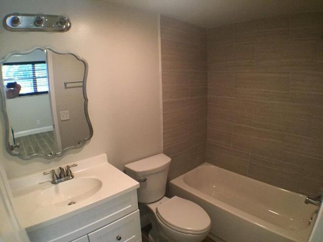 660 Glouchester Street 105, Boca Raton, FL 33487