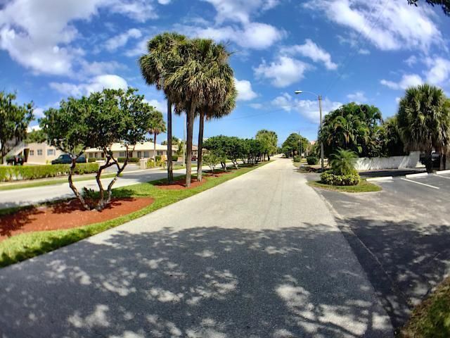 660 Glouchester Street 105, Boca Raton, FL 33487