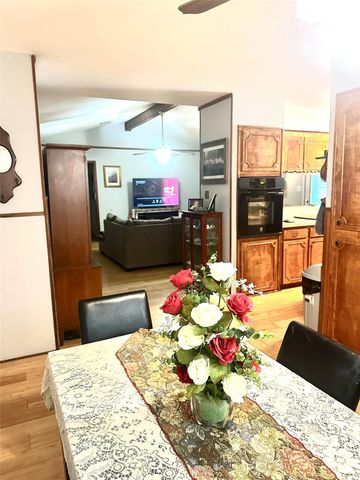 910 Luella Avenue, Deer Park, TX 77536