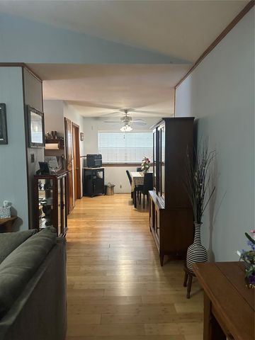 910 Luella Avenue, Deer Park, TX 77536