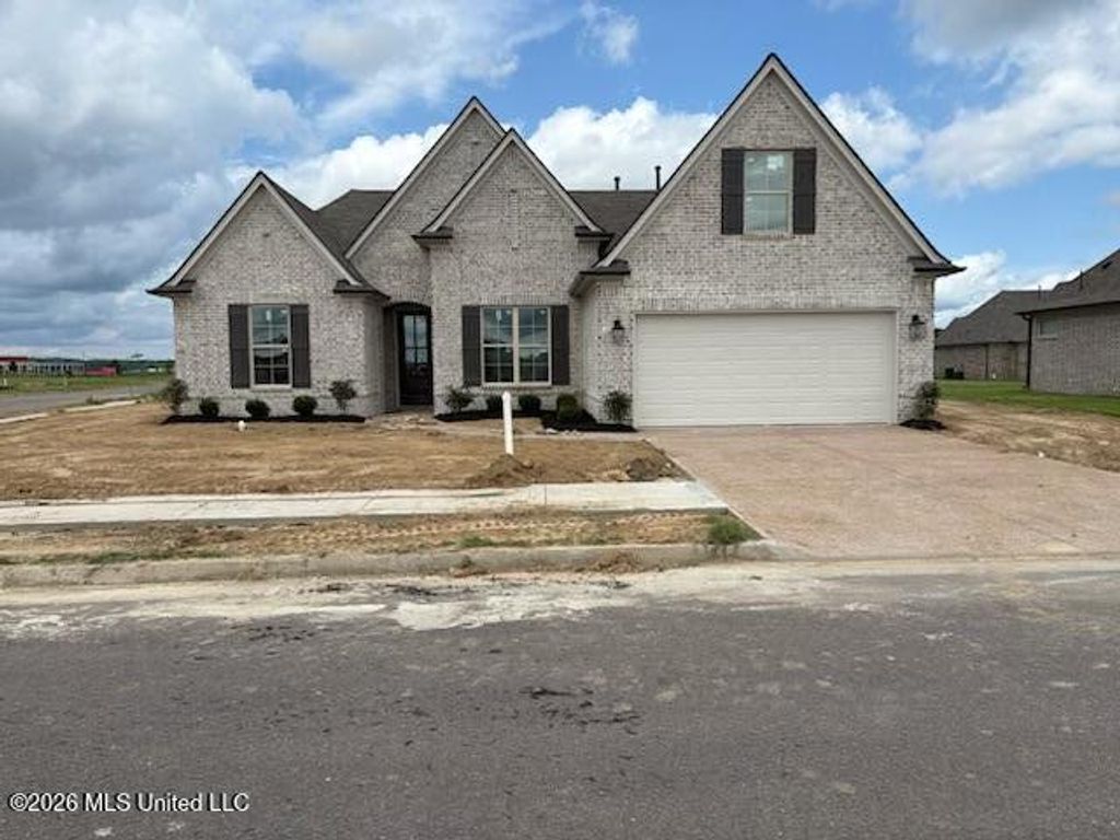 3114 E Camilla Circle, Lake Cormorant, MS 38641 — exterior
