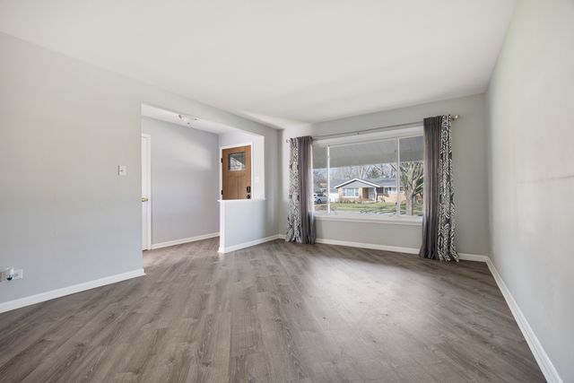 1241 Aspen Lane, Elk Grove Village, IL 60007