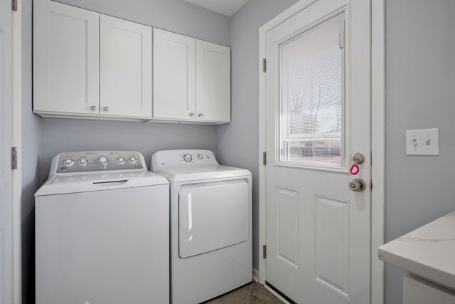 1241 Aspen Lane, Elk Grove Village, IL 60007