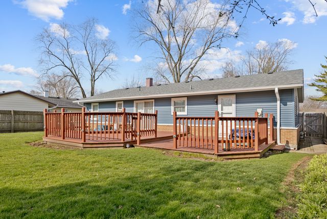 1241 Aspen Lane, Elk Grove Village, IL 60007