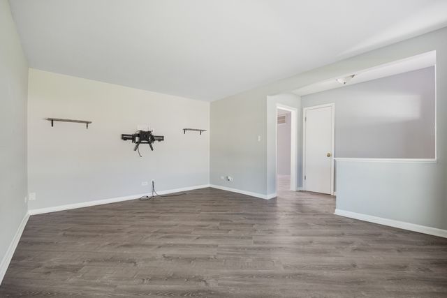 1241 Aspen Lane, Elk Grove Village, IL 60007