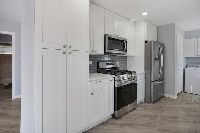 1241 Aspen Lane, Elk Grove Village, IL 60007