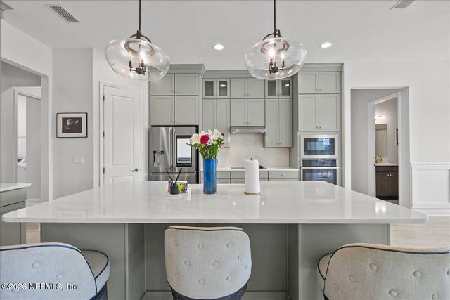 763 E DORCHESTER Drive, Jacksonville, FL 32259