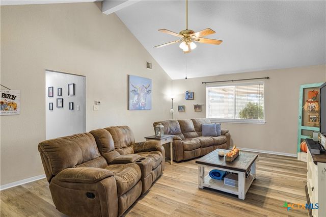 104 Deer Trail Lane, Goliad, TX 77963