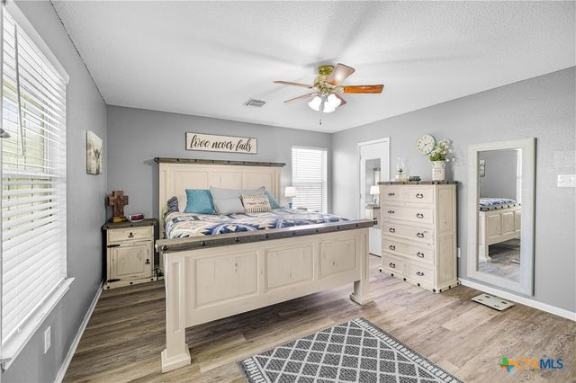 104 Deer Trail Lane, Goliad, TX 77963