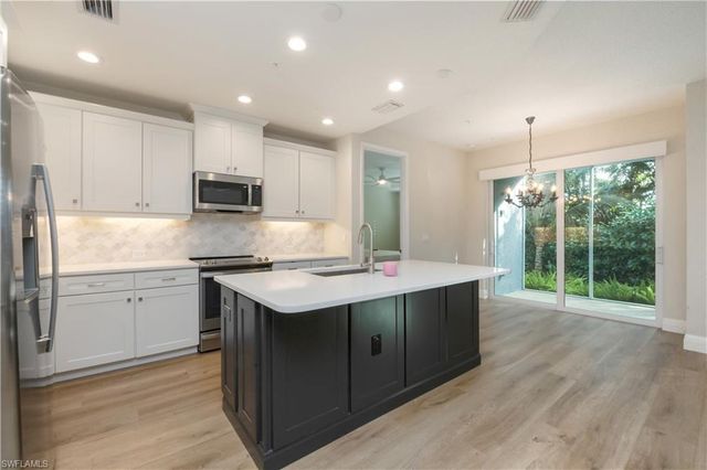 2640 Seychelles CIR # 2804, Naples, FL 34112