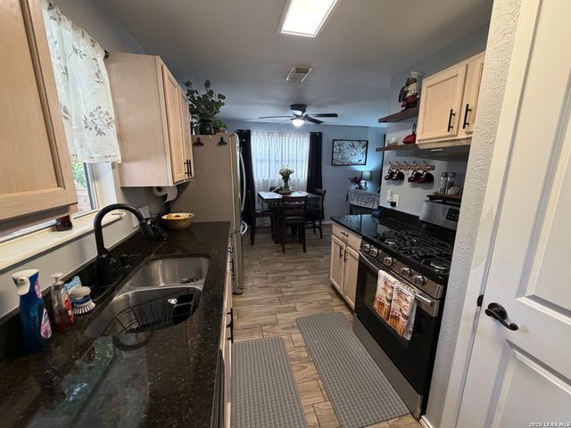510 N MEADOWLANE DR, San Antonio, TX 78209