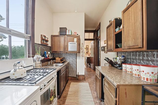 1701 Ball, Galveston, TX 77550
