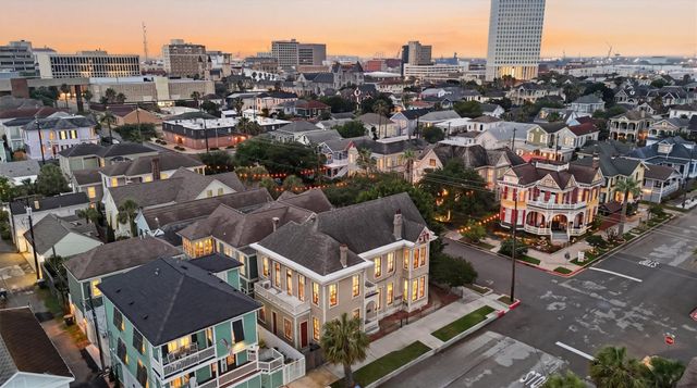 1701 Ball, Galveston, TX 77550