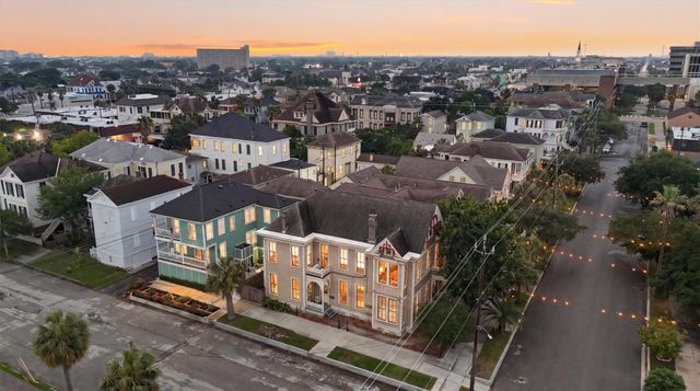 1701 Ball, Galveston, TX 77550
