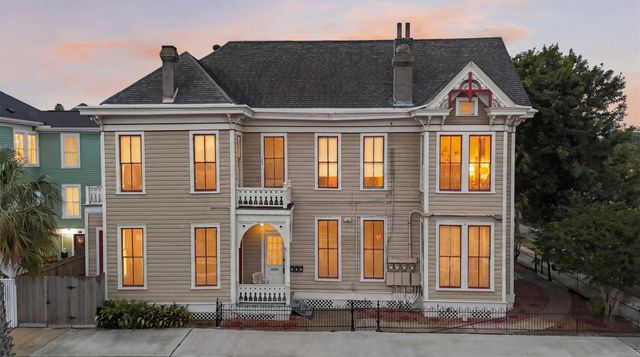 1701 Ball, Galveston, TX 77550