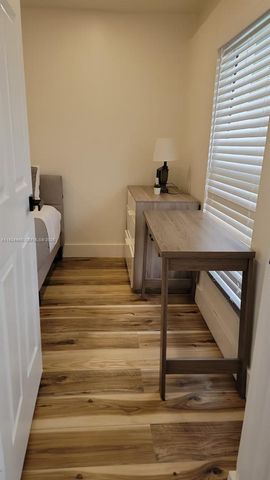 2820 SW 13th 4, Miami, FL 33145