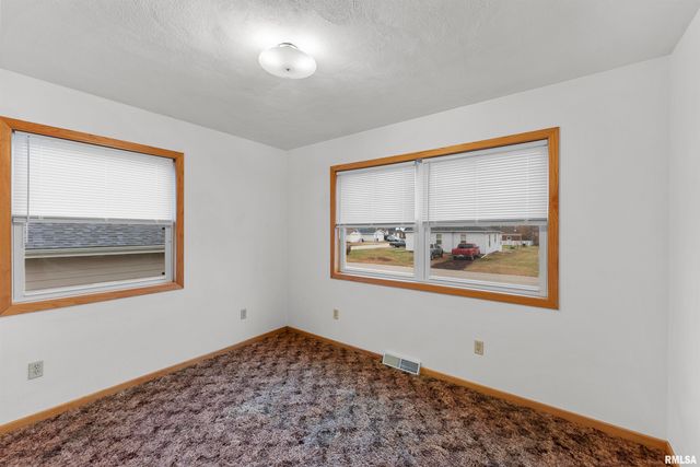 703 2ND Street, Colona, IL 61241