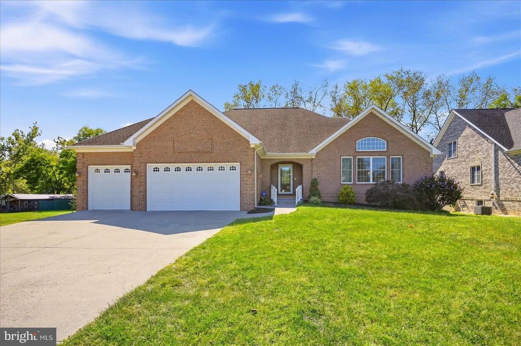 1748 HANDLEY AVE, Winchester, VA 22601